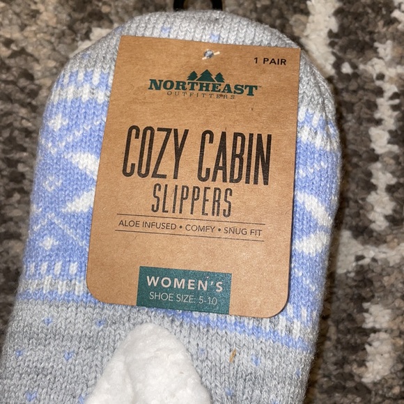 Cabin Slippers women’s size 5-10 - Picture 3 of 4